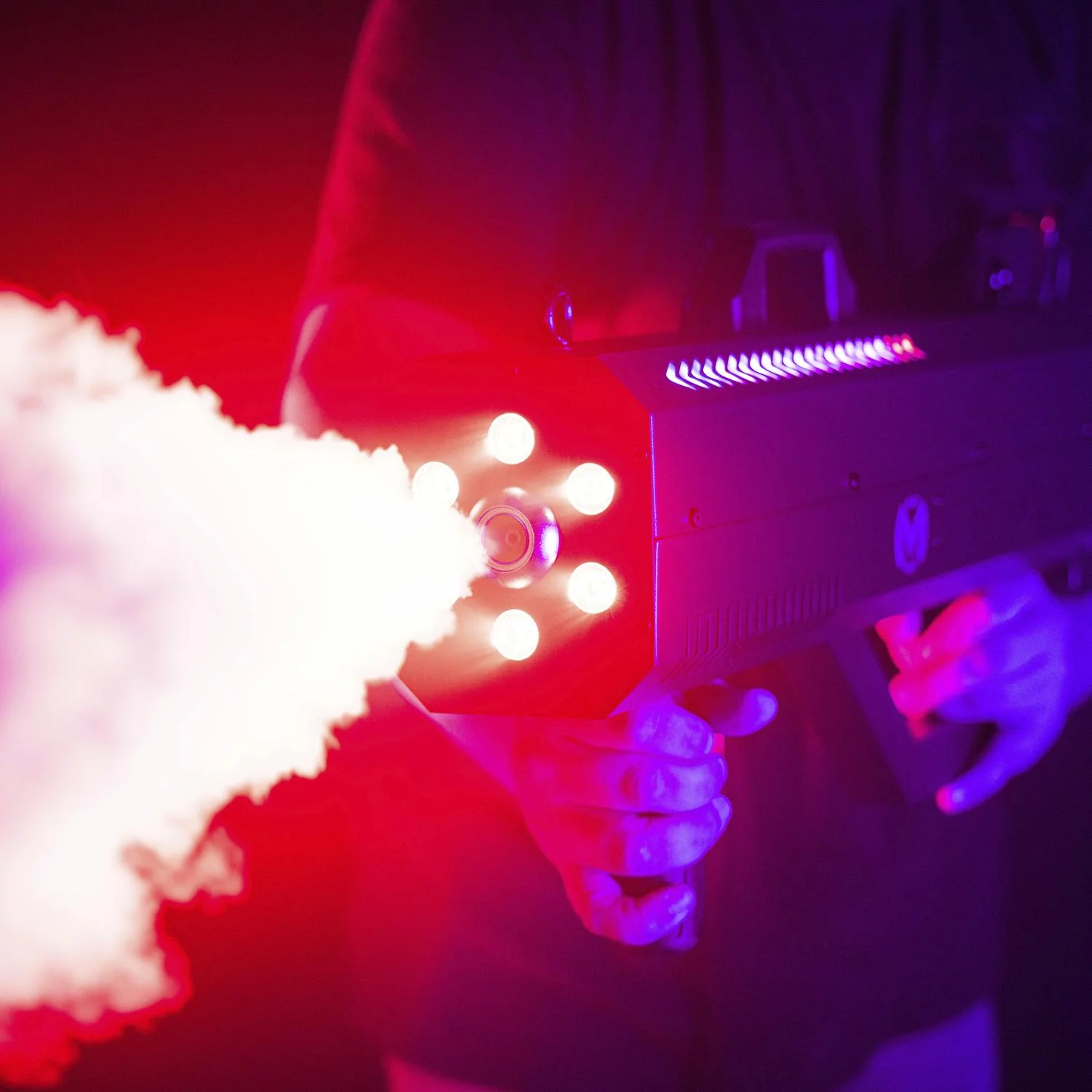 Mac Mah Fog Blaster 1500 RGB – Machine à fumée type gun effet CO₂